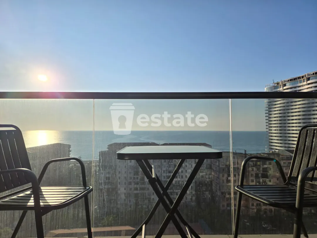 Bright studio for sale in Next — photo 7