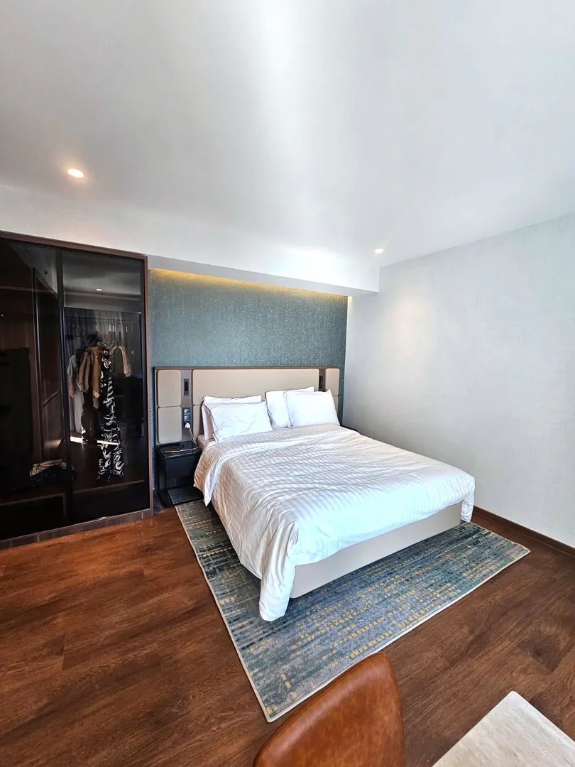 Renting out an elite apartment on the first line in Batumi — photo 4