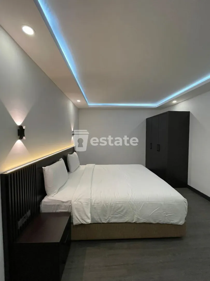 Renting out a modern 1+1 on New Boulevard — photo 5