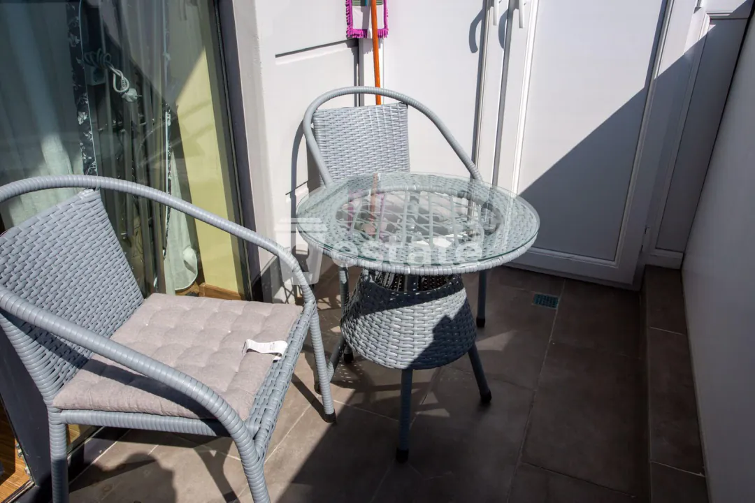 Selling a spacious studio on Heroes Alley — photo 7
