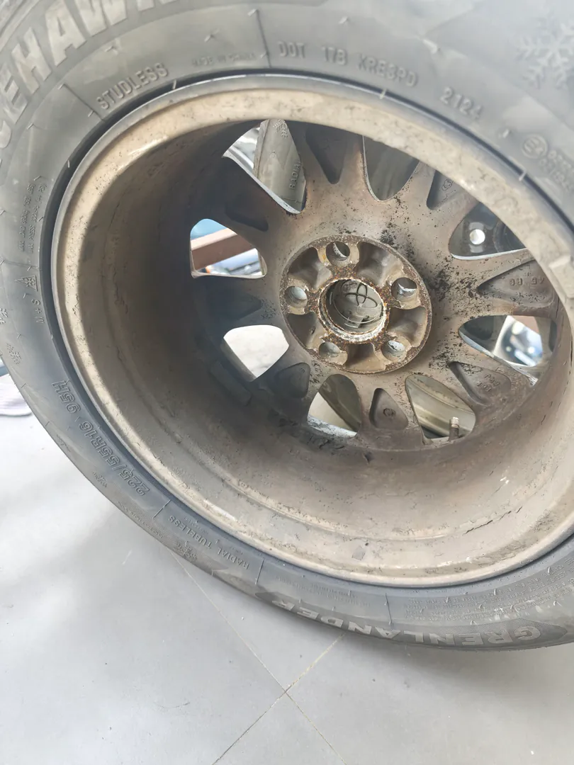 Tires with wheels — photo 4