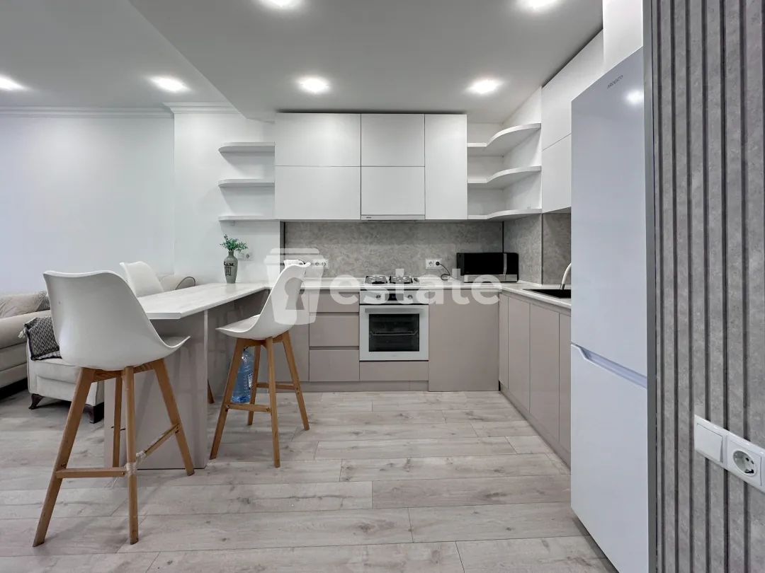 Selling a freshly renovated 2+1 near VOX — photo 3