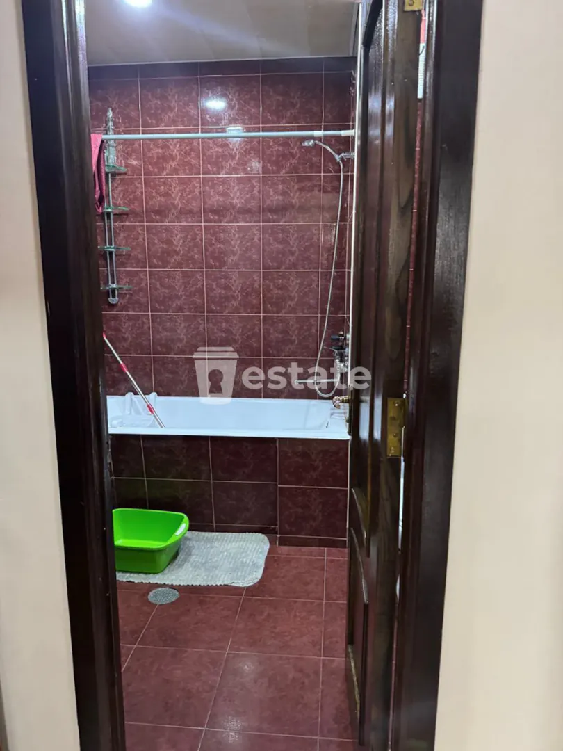 Spacious 2+1 apartment for rent in Batumi center — photo 8