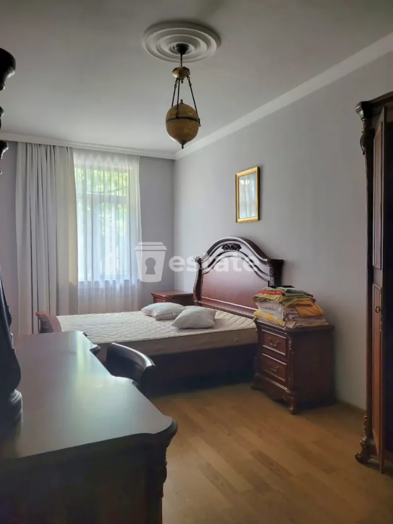 Selling spacious 2+1 in old Batumi — photo 5