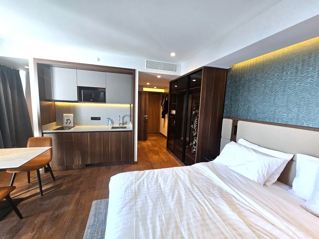 Renting out an elite apartment on the first line in Batumi — photo 5