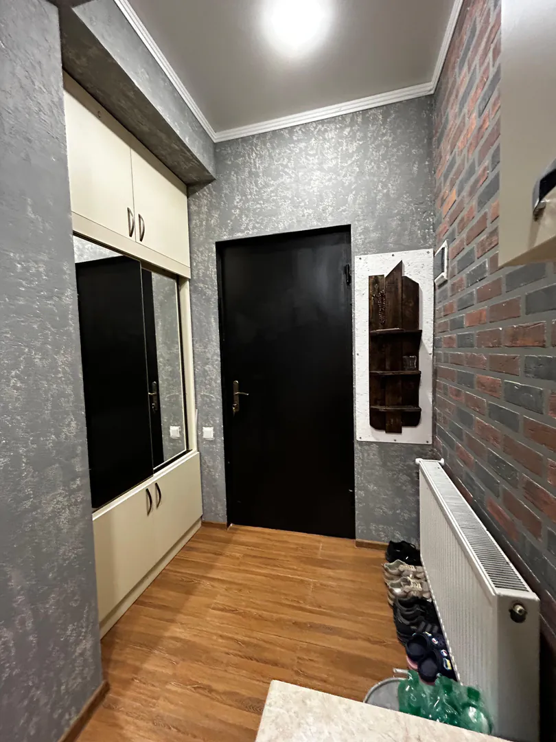 Apartment — photo 1