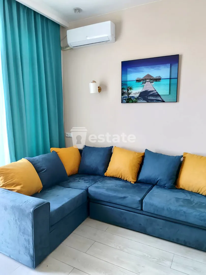 Bright 1+1 apartment for rent near the new boulevard — photo 2