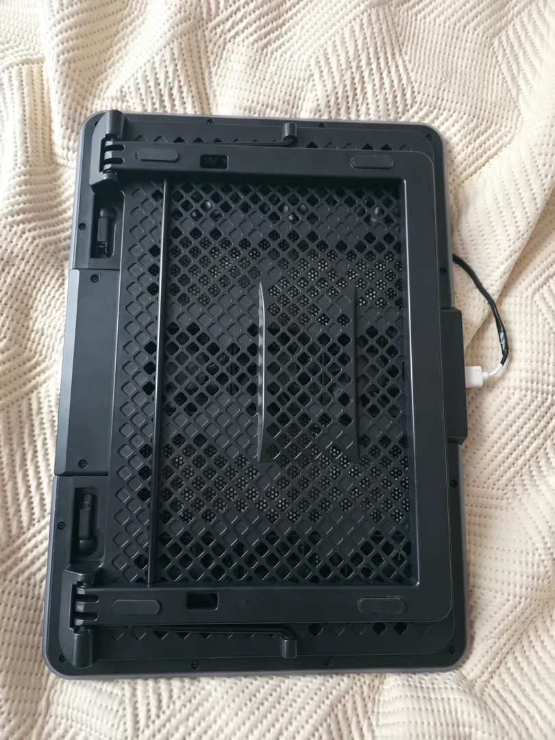 Laptop stand — photo 2