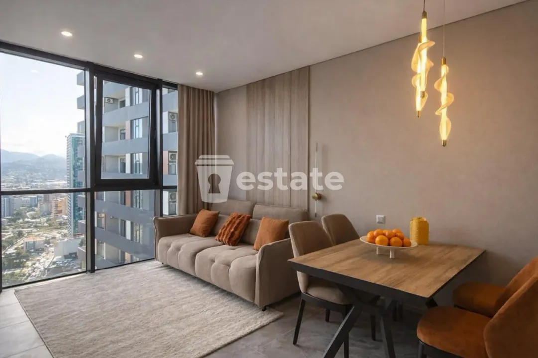 Selling spacious 2+1 on Heroes Alley — photo 1