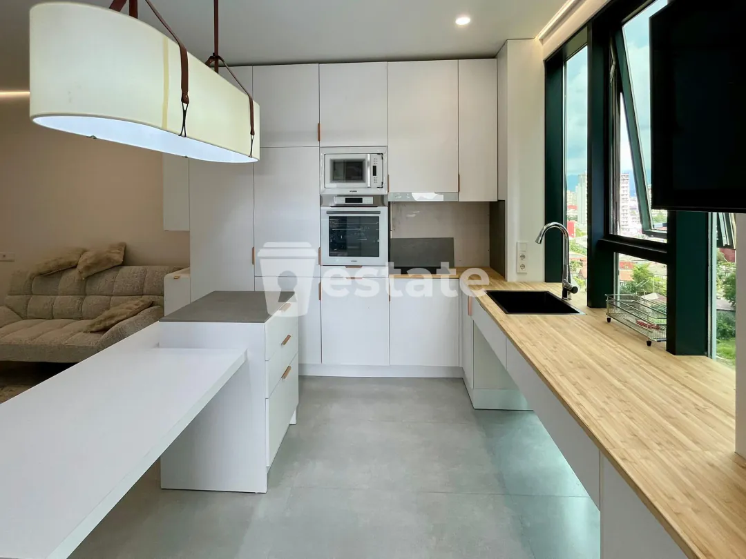 Selling a bright 2+1 apartment on Heroes Alley — photo 3
