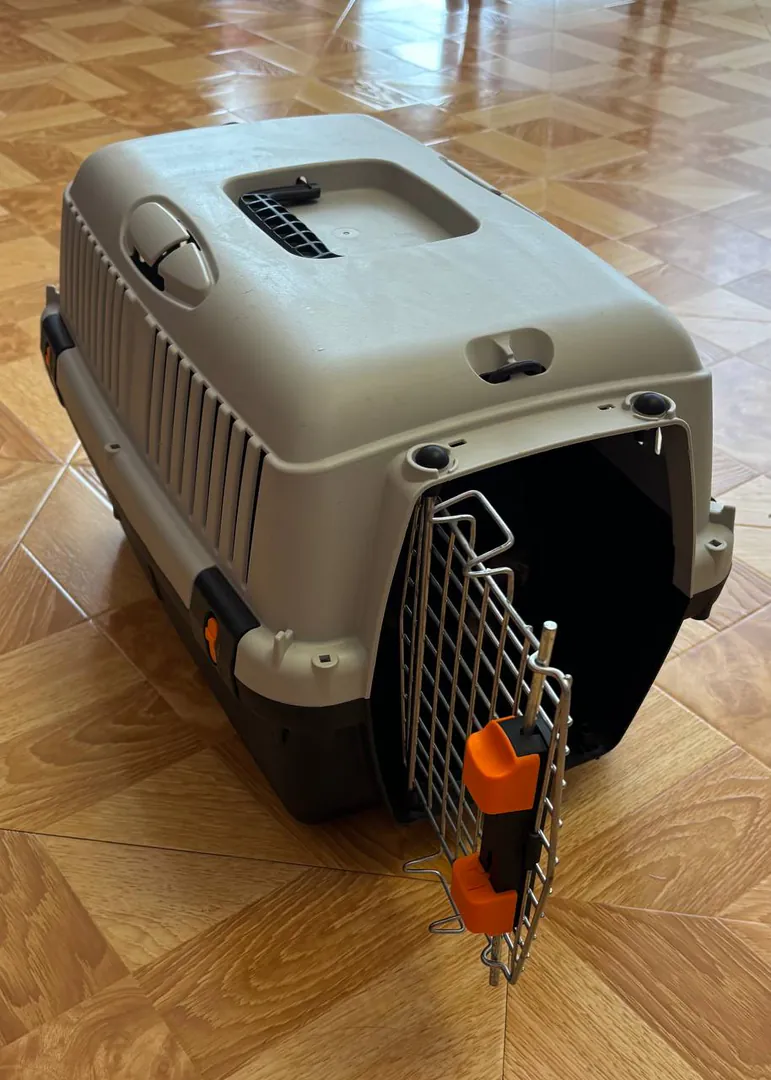 Pet carrier — photo 1