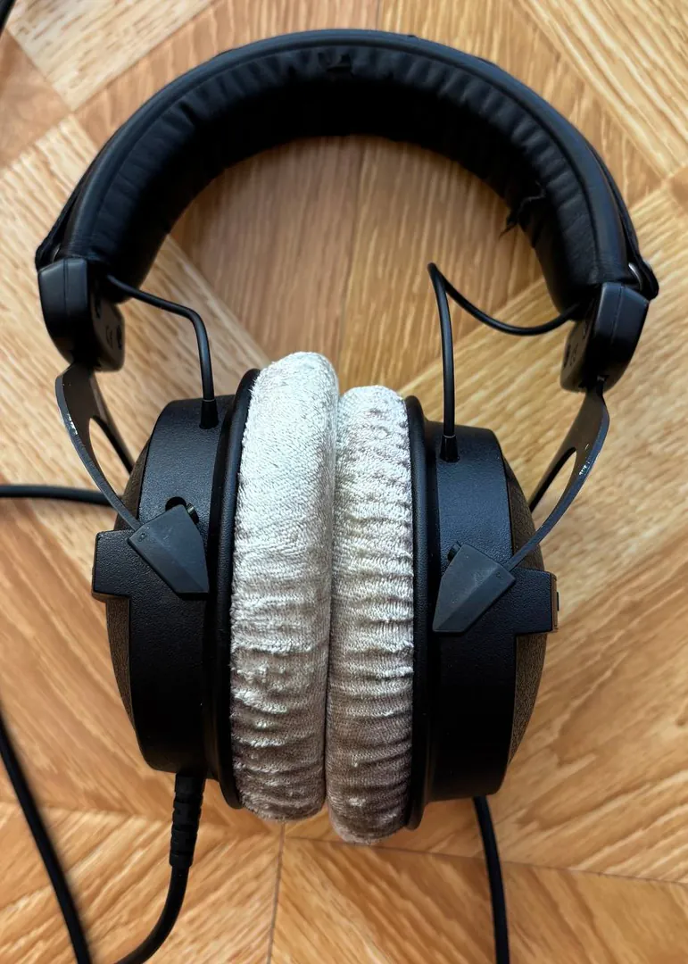 Studio Monitor Headphones Beyerdynamic DT 770 PRO 80 Ohm — photo 2