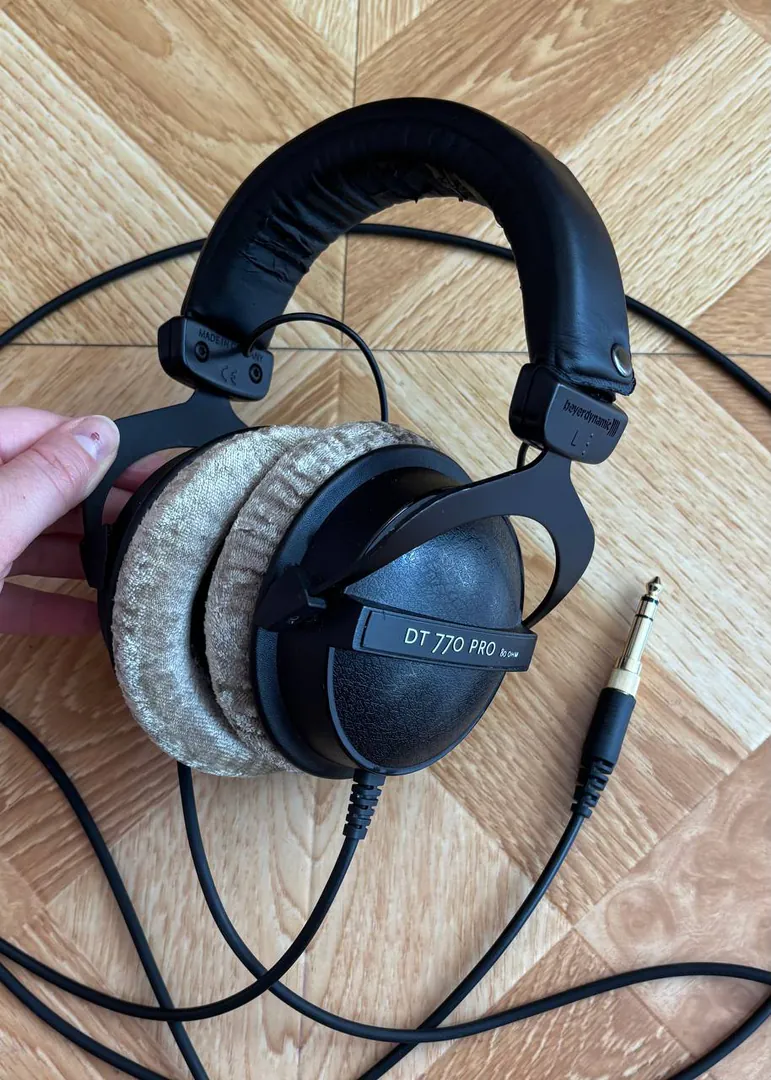 Studio Monitor Headphones Beyerdynamic DT 770 PRO 80 Ohm — photo 1