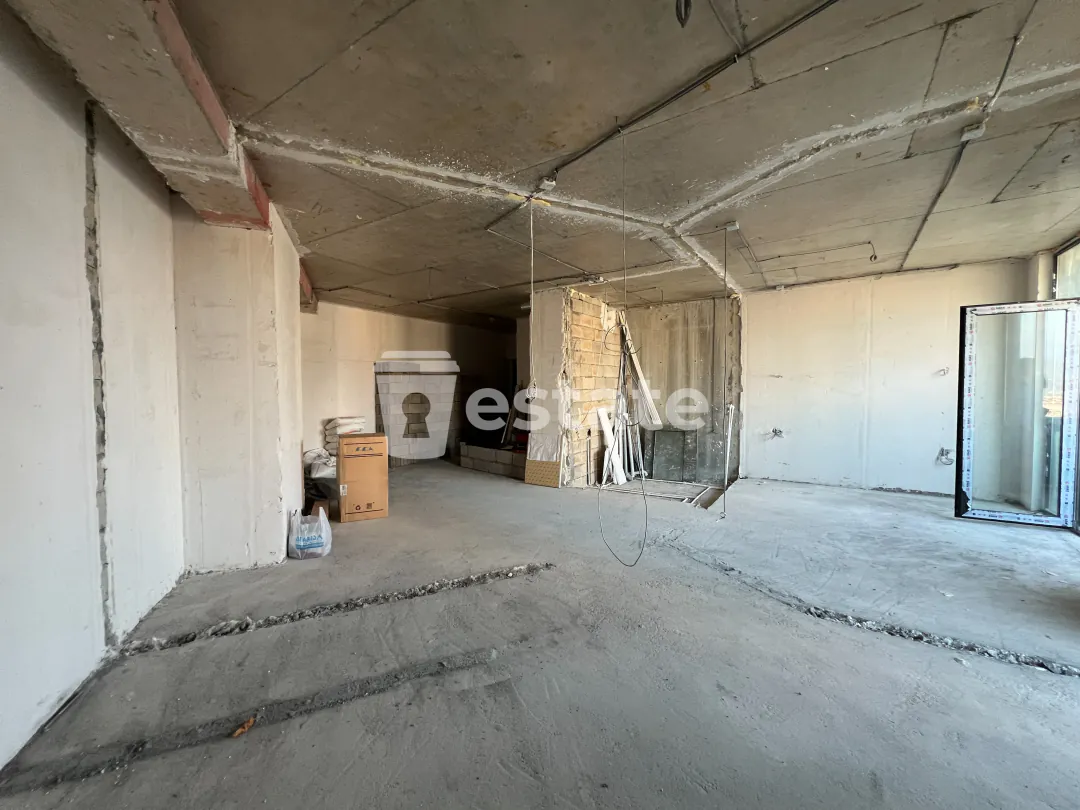 Selling a bright 1+1 in white frame construction — photo 4