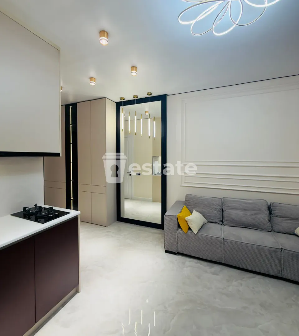 Selling a comfortable studio near Alley of Heroes — photo 3