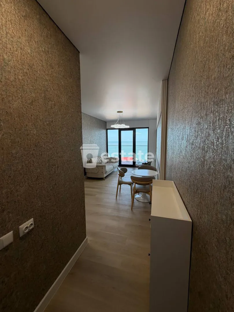 Bright 1+1 apartment for sale near Grand Mall — photo 1