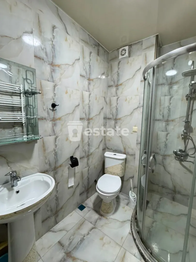 Spacious 2+1 apartment for rent near Old Batumi — photo 9