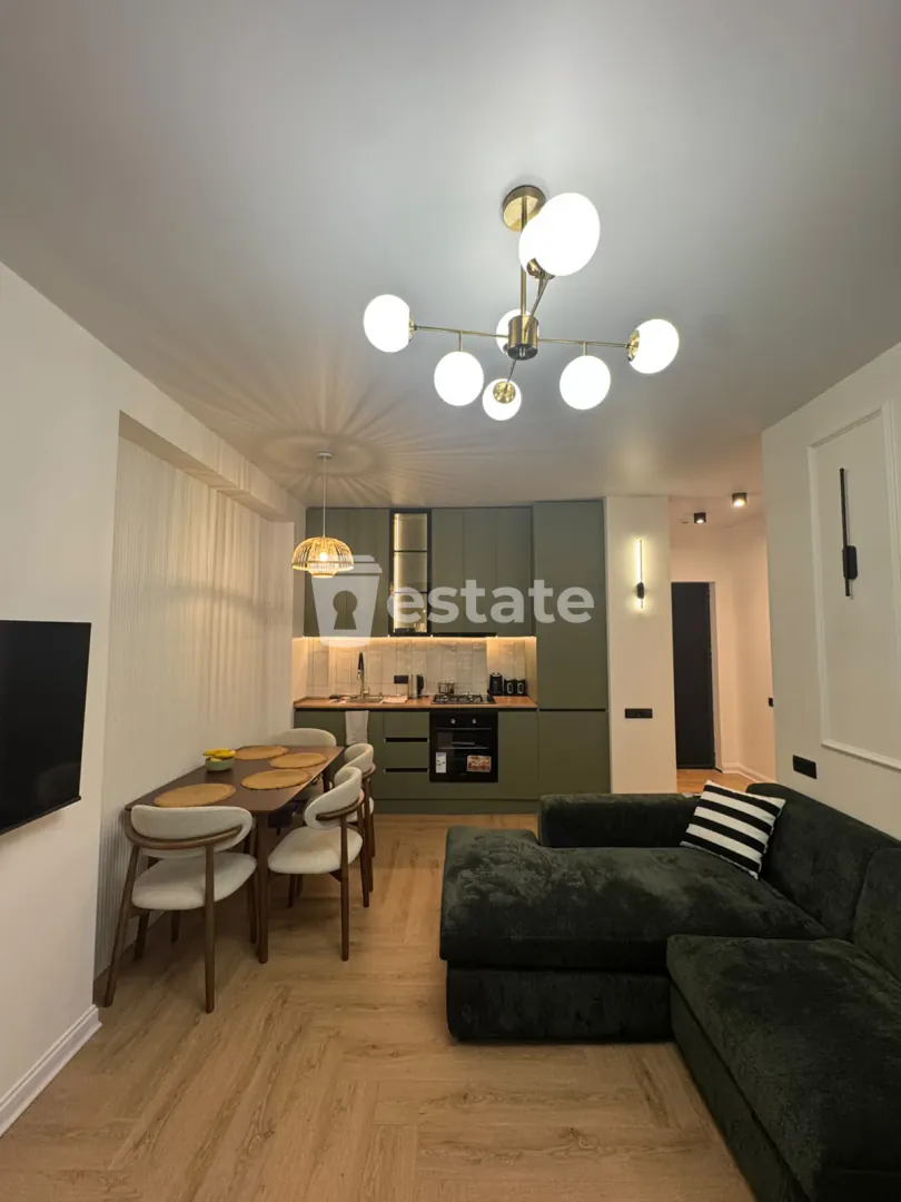 Renting out a fresh 1+1 near the Alley of Heroes — photo 1
