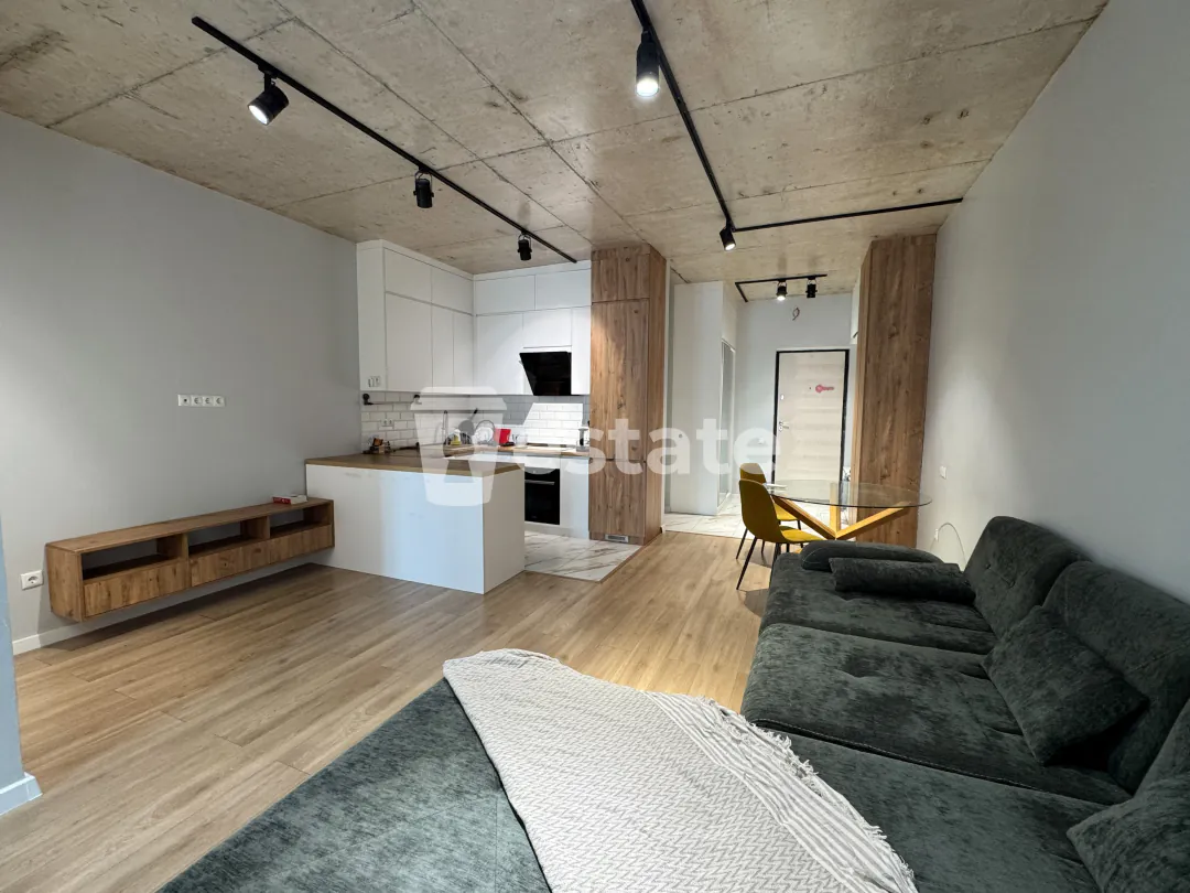 Selling a modern 1+1 apartment on Heroes Alley — photo 2