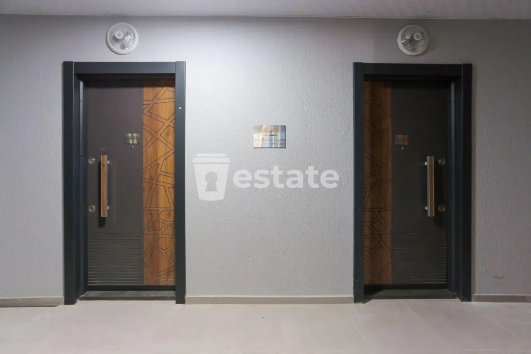 Selling a spacious studio on Heroes Alley — photo 9