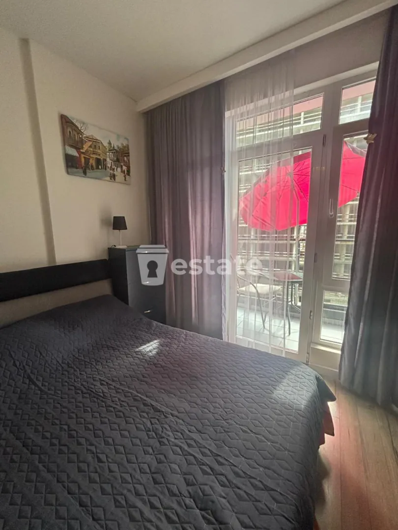 Selling a cozy studio on the new boulevard — photo 1