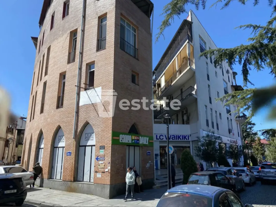 Selling a cozy 1+1 apartment in old Batumi — photo 8