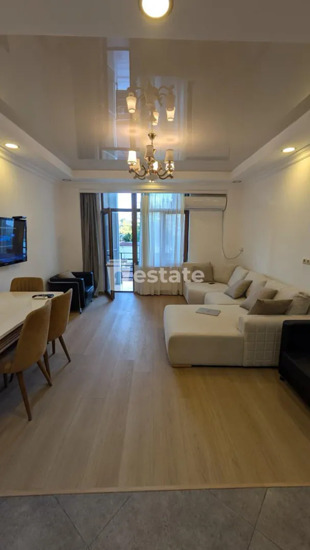 Renting out a comfortable 2+1 apartment near the entrance to May 6th Park — photo 1