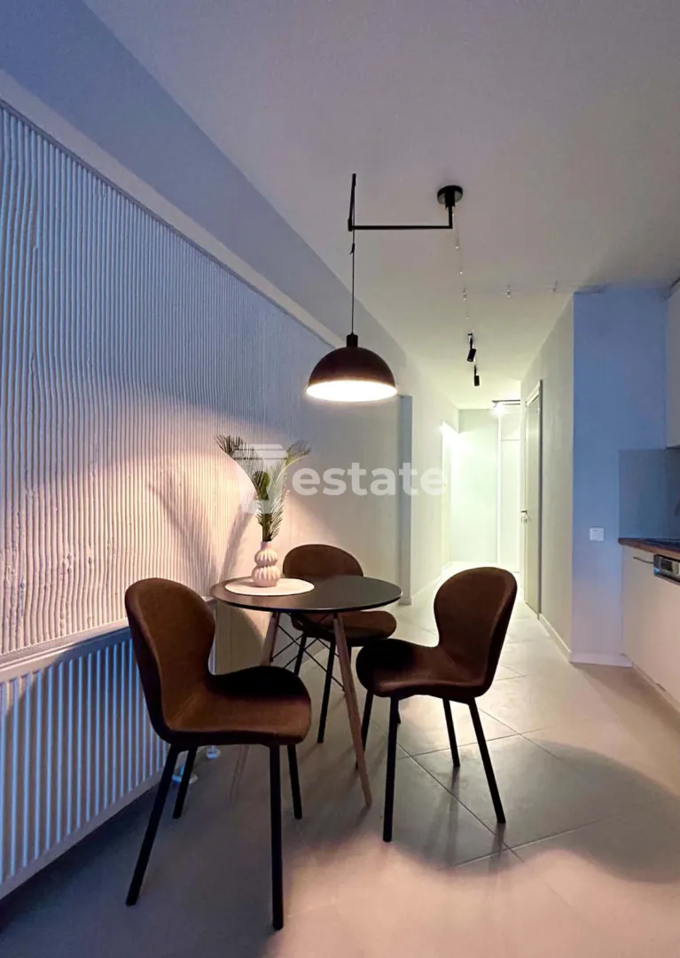 Selling a large studio in Elt quarter — photo 4