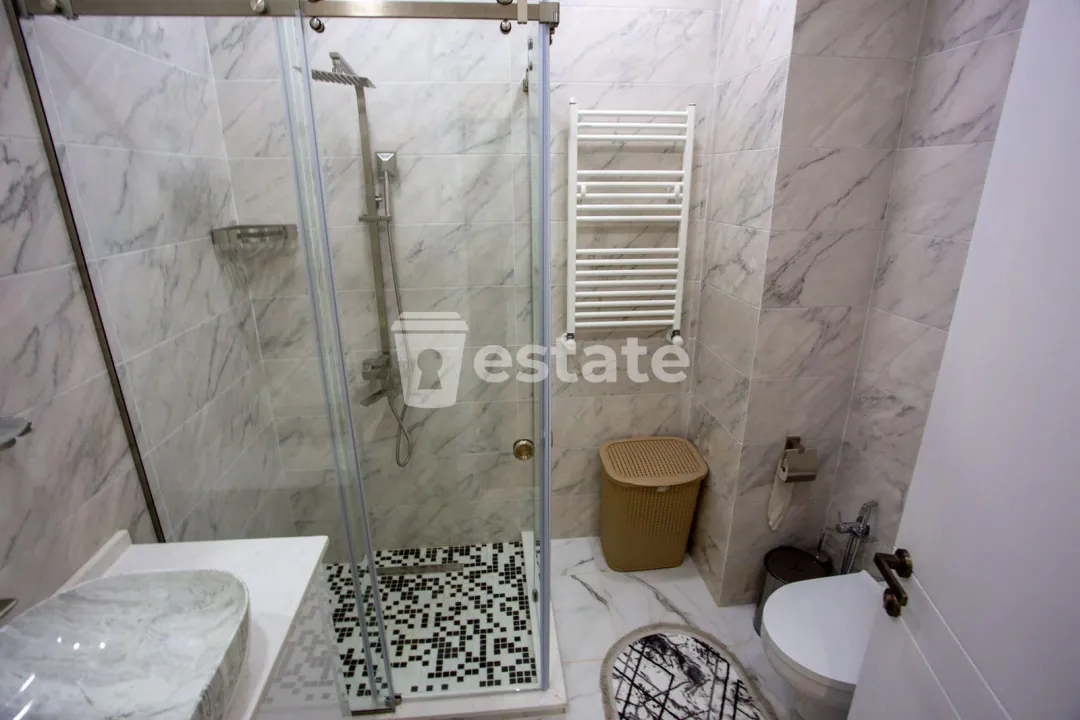 Selling a spacious studio on Heroes Alley — photo 4