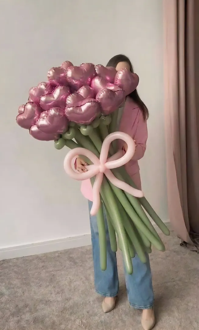 Large balloon bouquet. Large balloon cake — photo 1