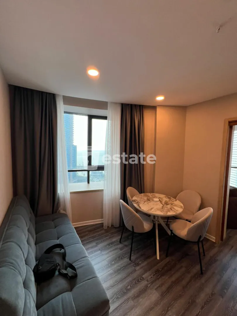 Renting out a modern 1+1 apartment on Alley of Heroes — photo 1