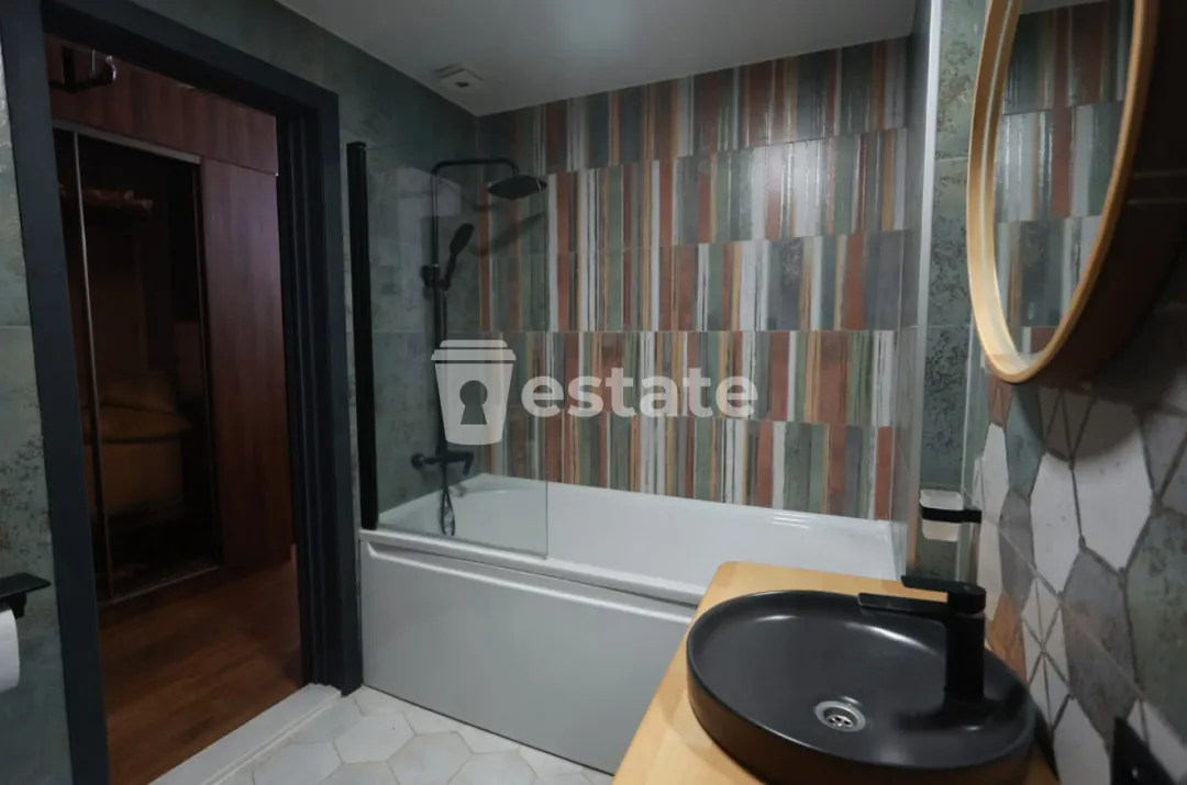 Selling a spacious studio in the Elt district — photo 7