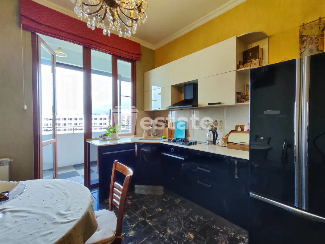 Renting out a spacious 1+1 near Batumi Mall — photo 3