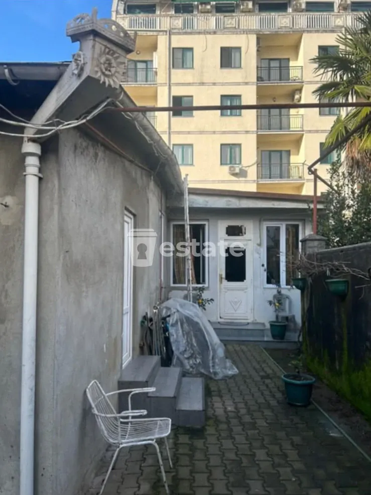 Selling private houses and commercial property in old Batumi — photo 3