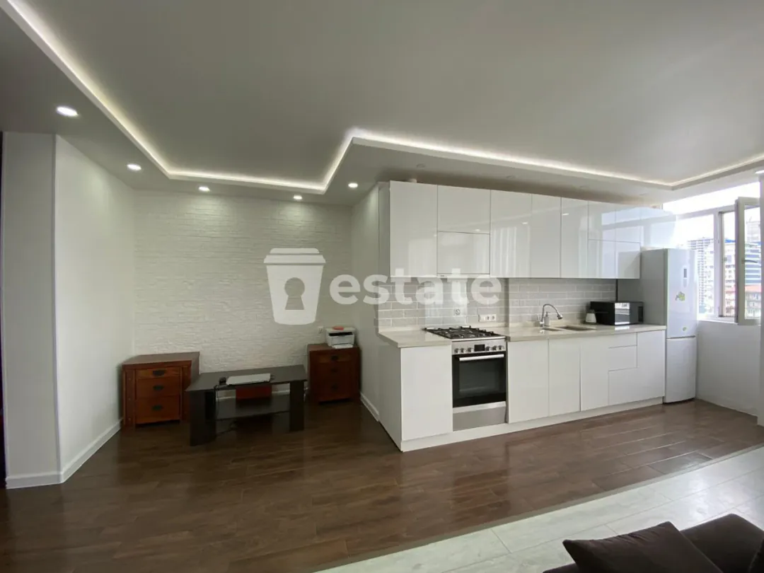 Selling spacious 1+1 near Grand Mall — photo 3