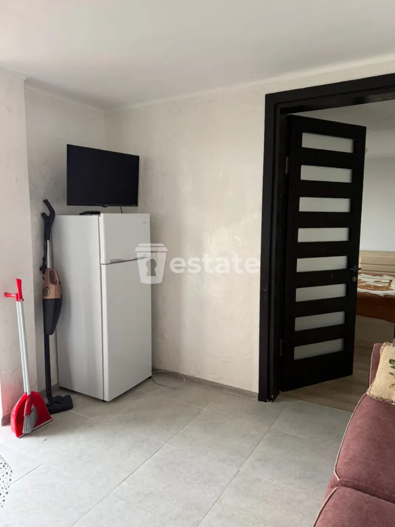 Renting out 1+1 (2nd floor of the building) in Machinjauri — photo 2