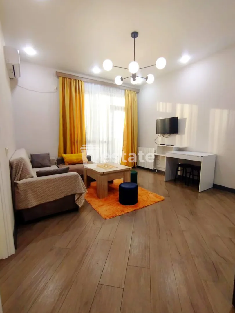 Renting out a fresh 2+1 near Heroes Avenue — photo 1