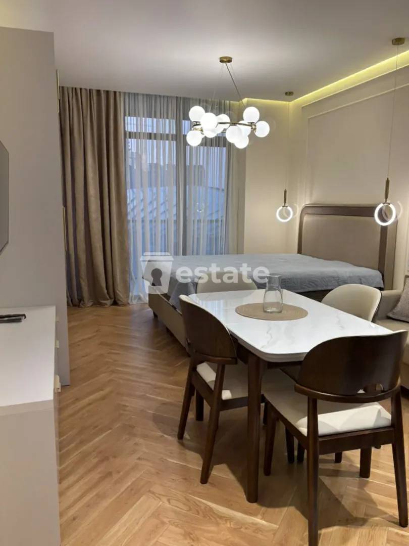 Stylish studio for rent on Heroes Alley — photo 1