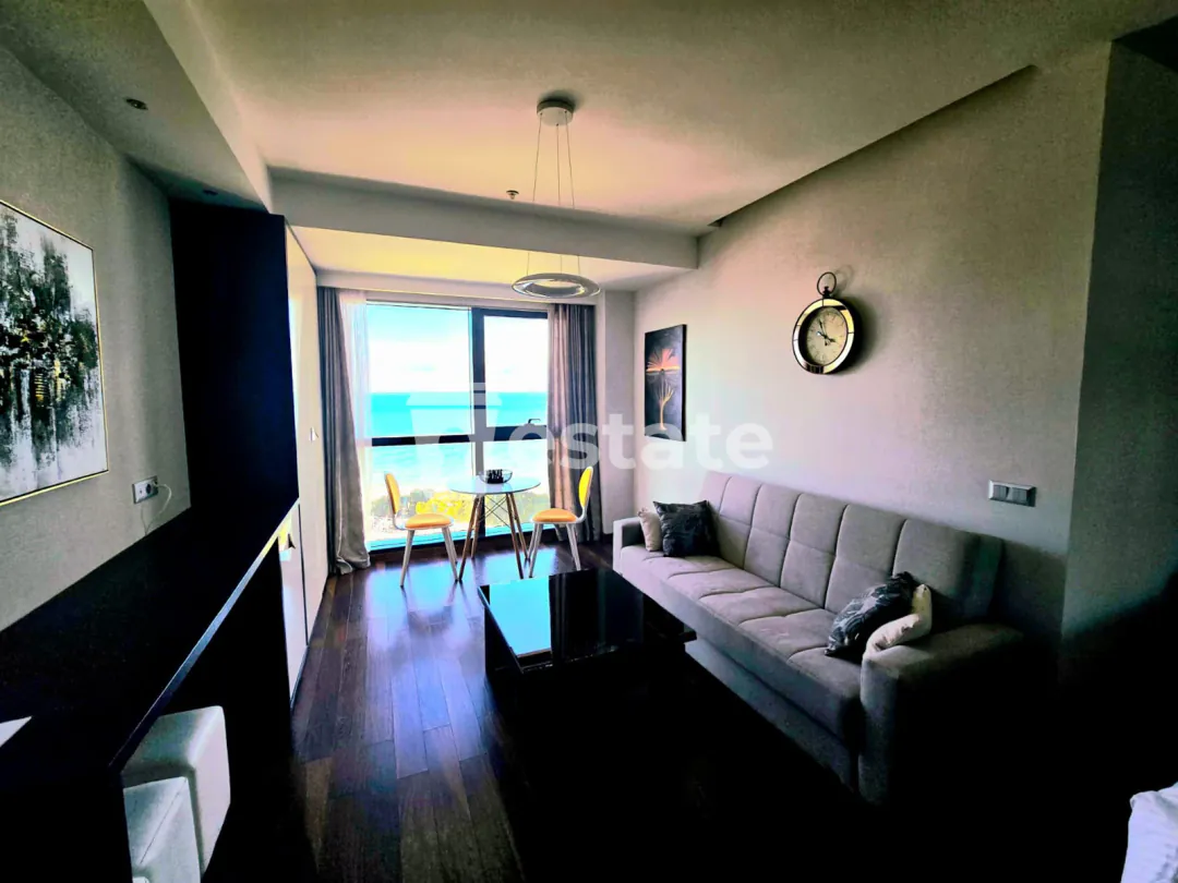Spacious studio for rent in Porta Tower — photo 1