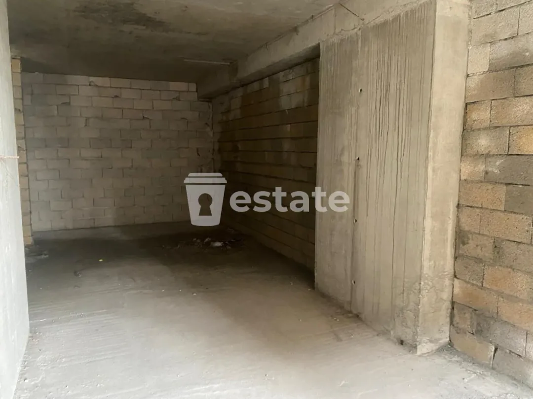 Studio for sale in a black frame — photo 3