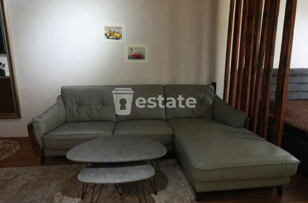 Selling a spacious studio in the Elt district — photo 4