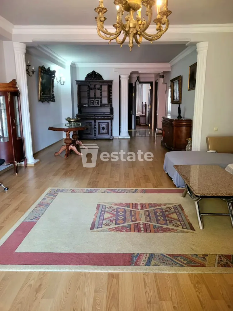 Selling spacious 2+1 in old Batumi — photo 2