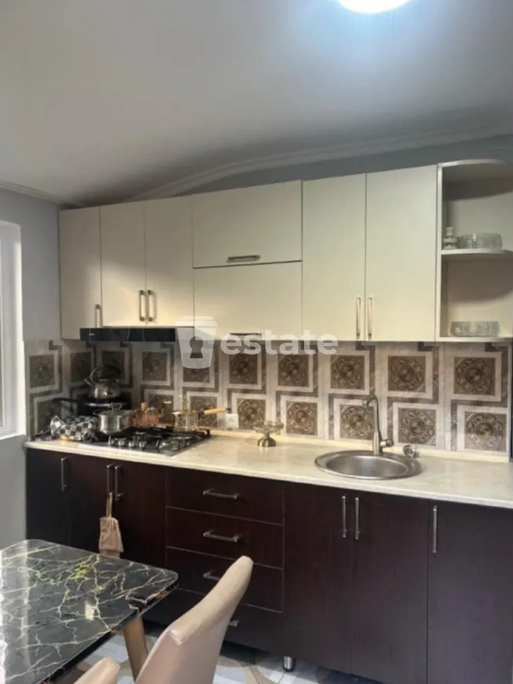 Selling private houses and commercial property in old Batumi — photo 5