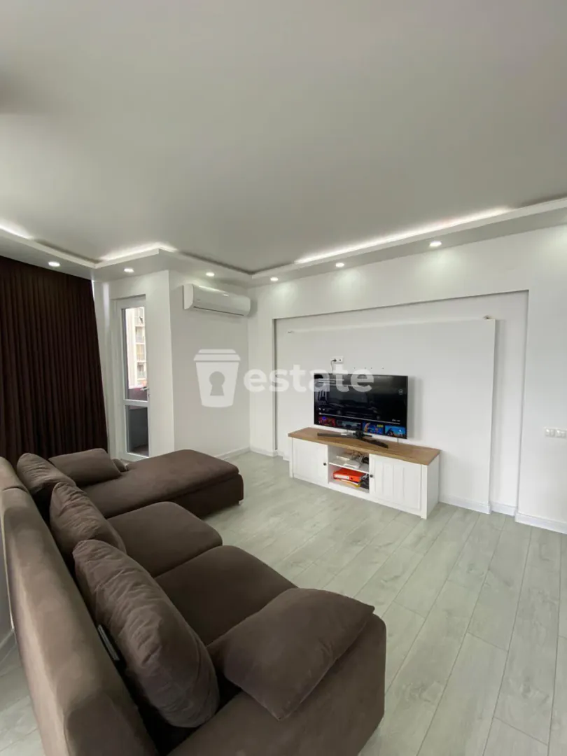 Selling spacious 1+1 near Grand Mall — photo 2