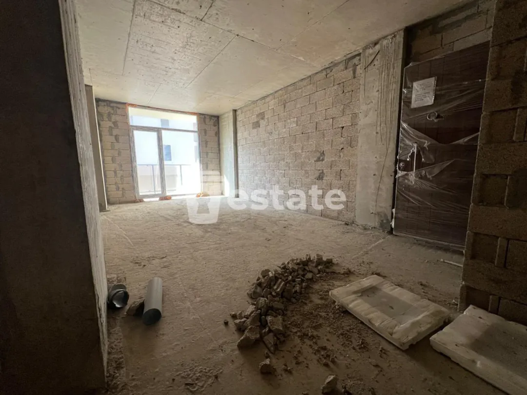 Selling black frame (studio) in Mahinjauri — photo 2