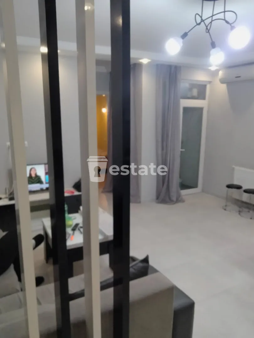 Selling a comfortable 2+1 apartment in the center of Batumi — photo 1