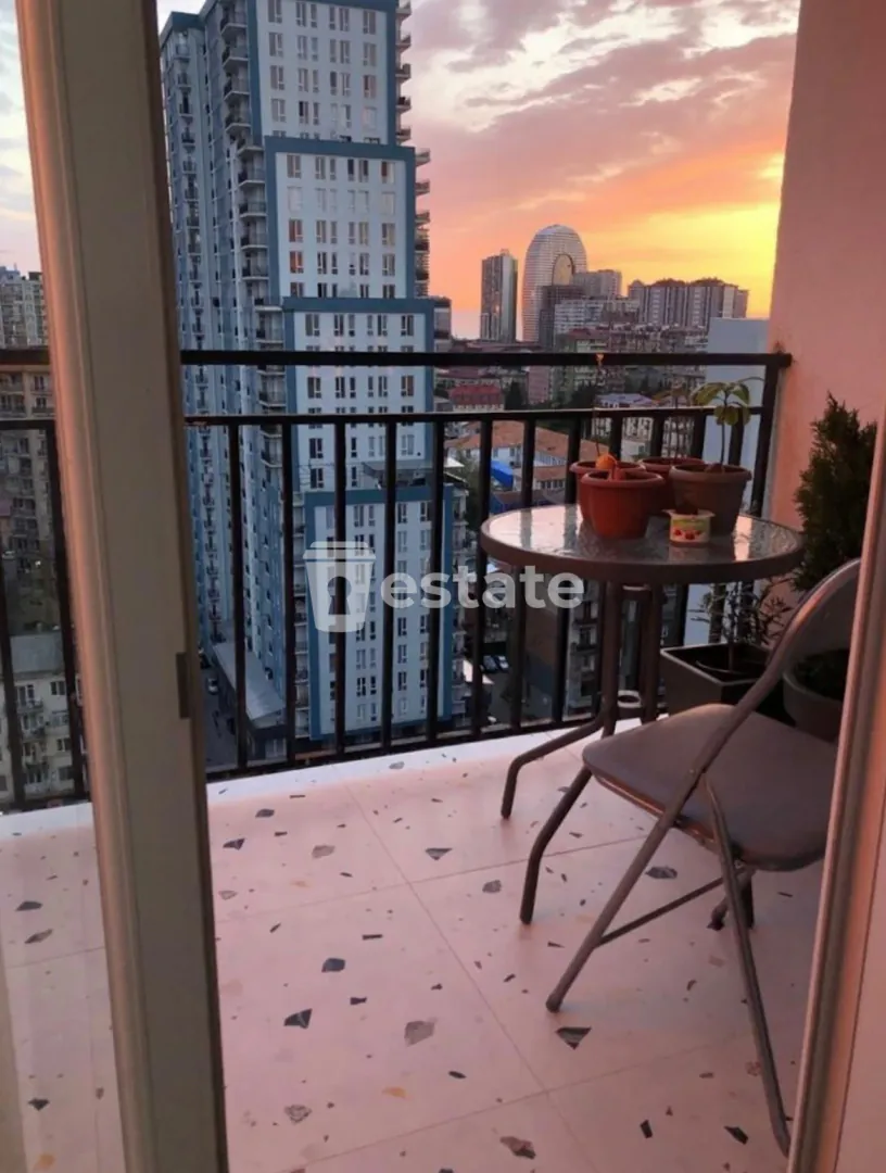 Bright 1+1 apartment for sale in central Batumi — photo 8