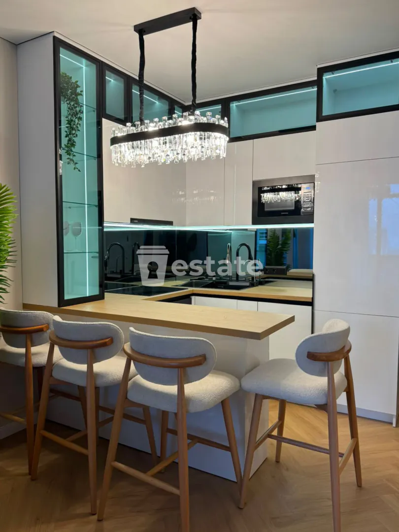Selling a stylish 2+1 apartment on Heroes Alley — photo 3