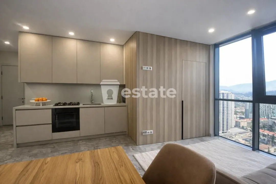 Selling spacious 2+1 on Heroes Alley — photo 3