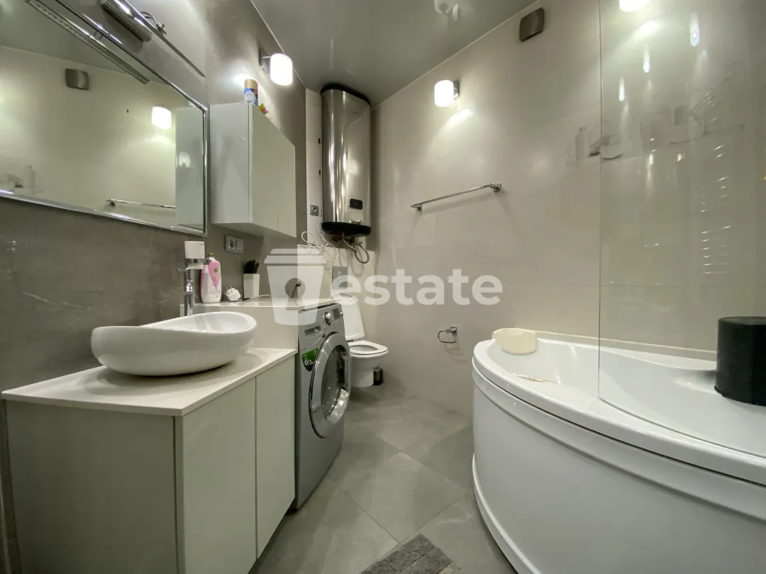 Selling spacious 2+1 apartment — photo 8